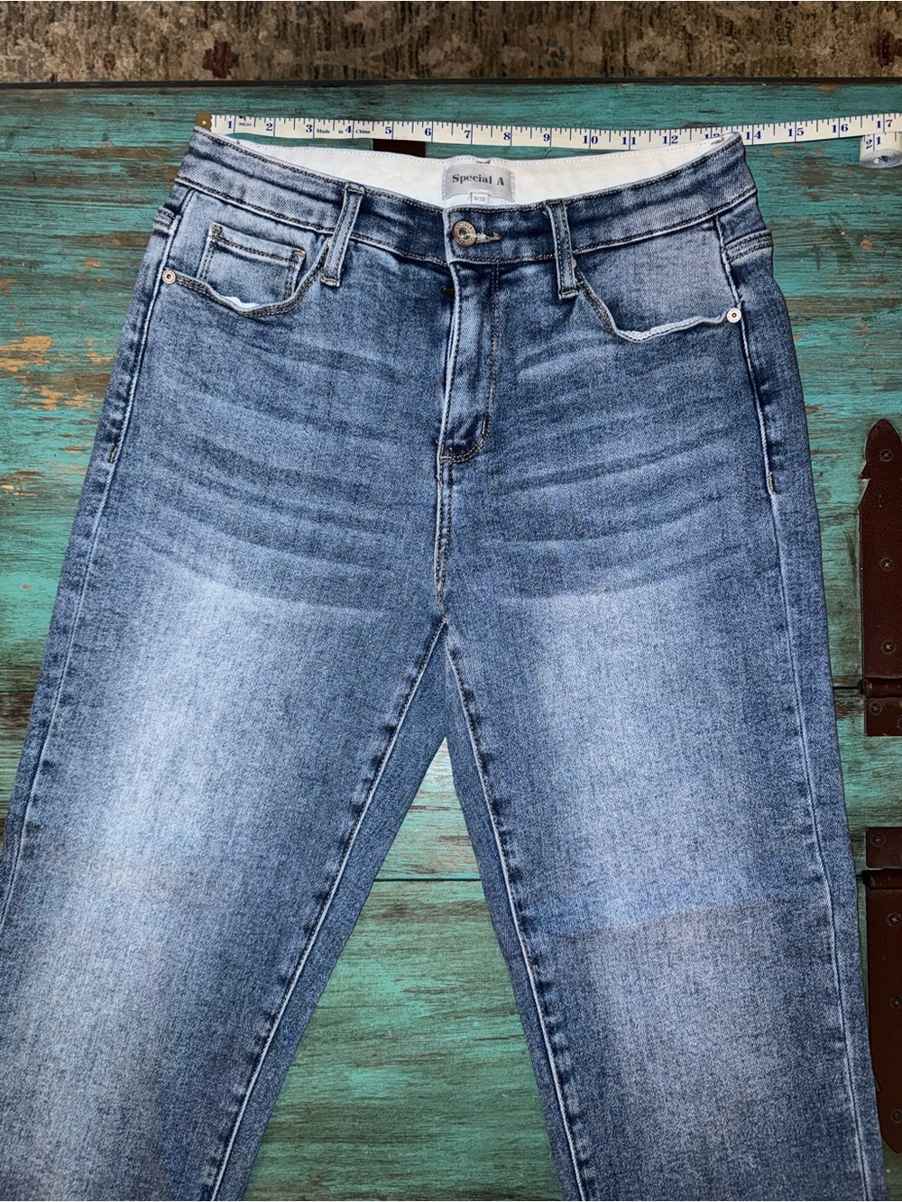 Special A Light Blue Wash Cropped Jeans - Slim Ankle